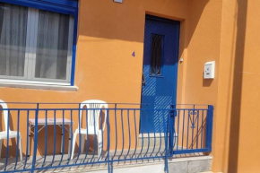 The warm house Aegina